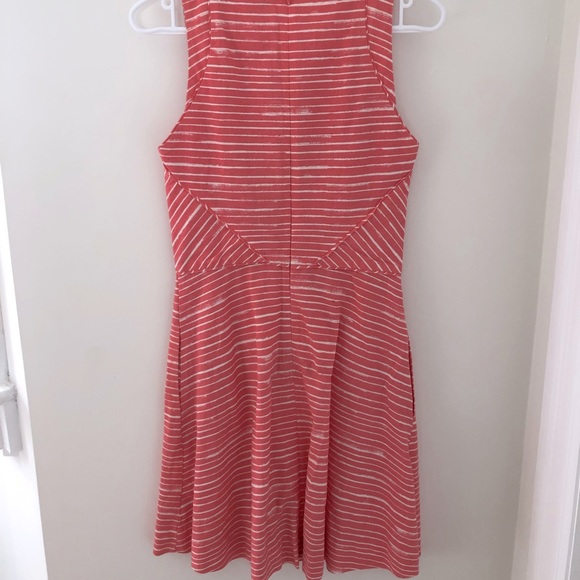 Cute GAP summer dress! - Picture 3 of 3